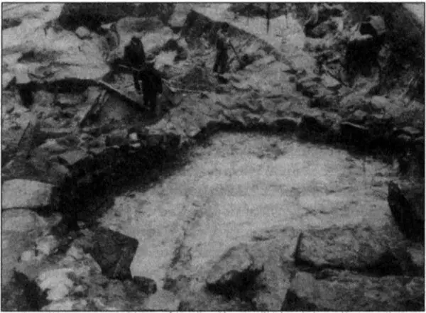 Во время раскопок в 1935 году Последующее развитие событий показало что - фото 90