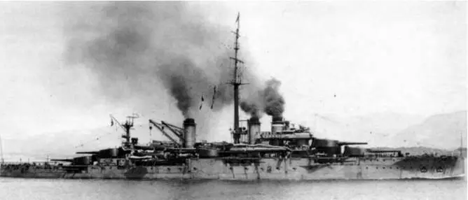 Линейный корабль Франс в годы первой мировой войны вверху в 1919м в - фото 81