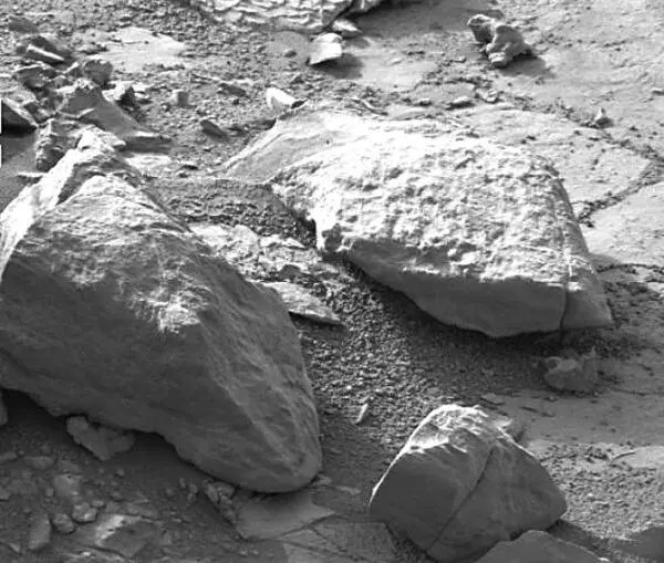 10 января 2013 года марсоход Curiosity передал на Землю снимок который - фото 34