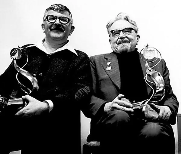 25 апреля 1981 года г Свердловск первое вручение литературной премии в - фото 61