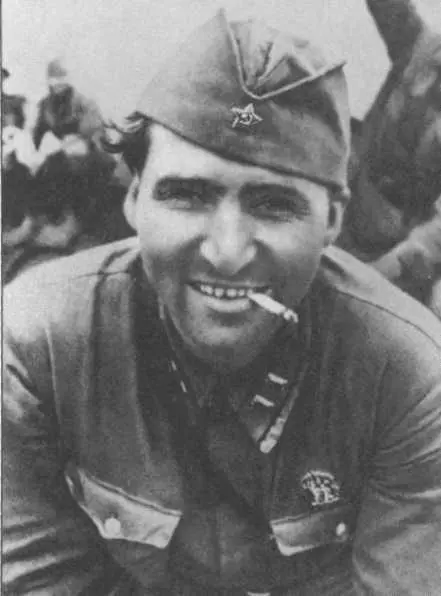 К Симонов и В Серова 1944 Они же с сыном В Серовой от первого брака - фото 16