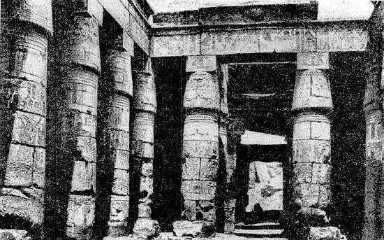 Рис 194 Вид гипостильного зала храма Хонсу в Карнаке Рис 195 Большой - фото 197