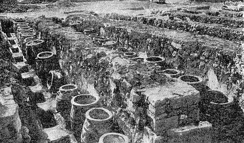 Рис 211 Складочные помещения дворца в Кноссе на о Крите Рис 212 Часть - фото 214