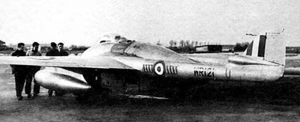 FB9 на стоянке 1950е гг Группа FB9 в полёте поблизости от г Аден 1954 - фото 76