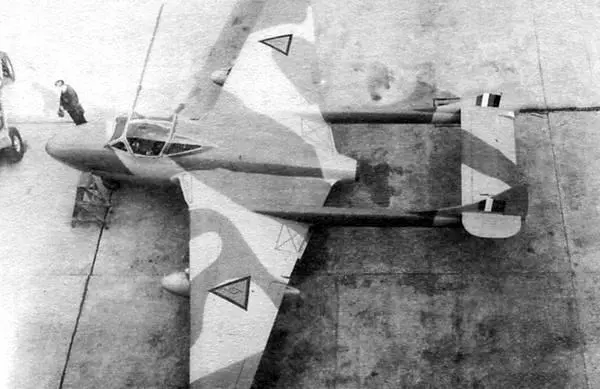 T55 с опознавательными знаками Ирака Ирландские T55 на стоянке - фото 97
