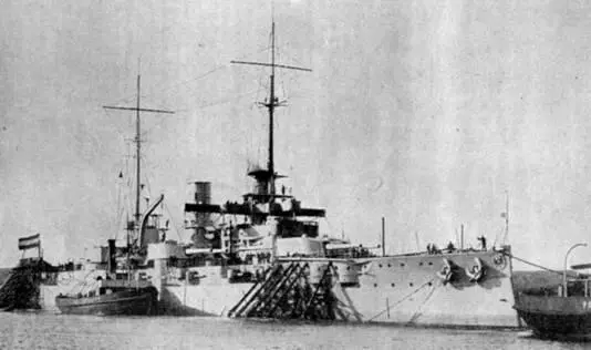 Линейный корабль Рейнланд на достройке 1909 г - фото 49