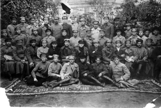 Участники совещания снабженцев войск Сибири ИП Павлов во втором ряду 4й - фото 5