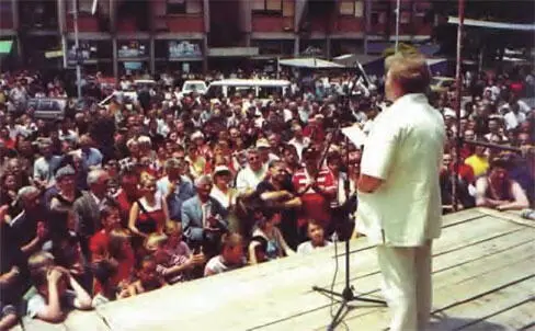 2002 г На митинге в КосовскаМитровице 2002 г Косово В русском батальоне - фото 90
