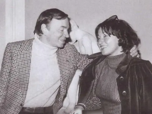 Вознесенский с Инге Фельтринелли вдовой первого итальянского издателя - фото 53