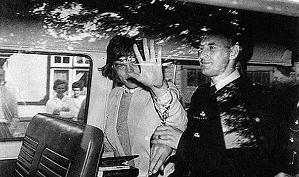 Джаггер на три месяца отправляется в брикстонскую тюрьму 1967 Председатель - фото 187