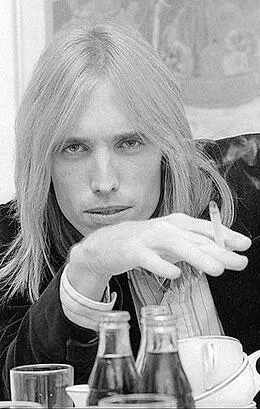 Том Петти И напоследок я скажу можно было бы еще написать о Nirvana и Talking - фото 523