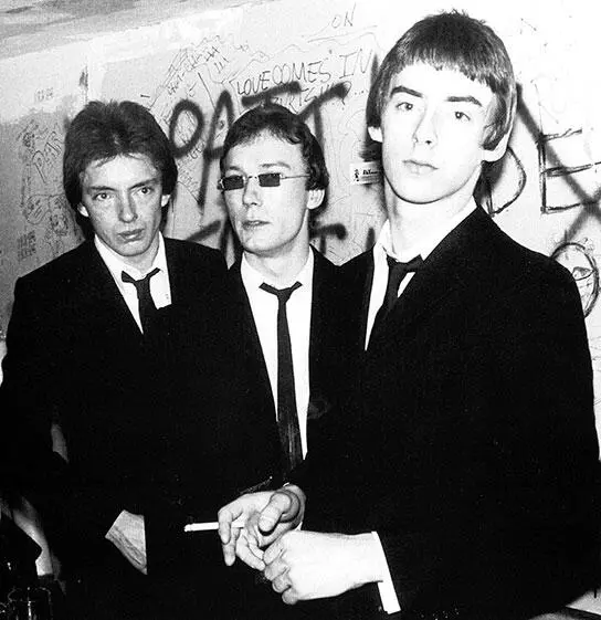 The Jam The Police Ну и конечно в первом ряду британской новой волны плечом к - фото 628