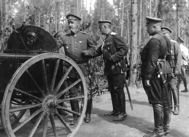 Командир 3го Сибирского армейского корпуса В О Трофимов и В Ф Джунковский - фото 10