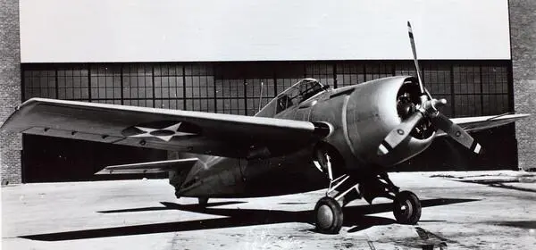 Первый серийный экземпляр F4F3 перед облётом февраль 1940 г Обратите - фото 16
