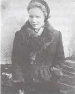 Навек оставшаяся молодой Людмила Дубинина Тем страннее его переезд из Москвы в - фото 140