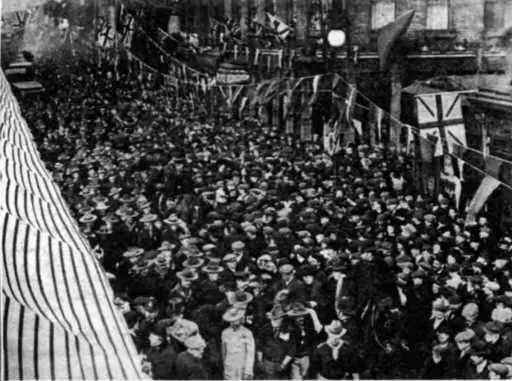 1 февраля 1911 г Перед спуском линкора Тандерер 1 февраля 1911 года - фото 50