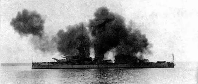 Линейный корабль Айрон Дюк на Черном море в боевых операциях против Советской - фото 88