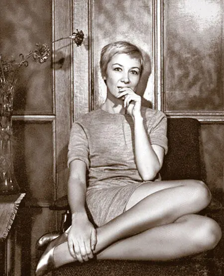Неотразимая Алла Демидова ведущая актриса любимовской Таганки постоянная - фото 67