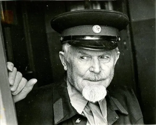 ЮЮ Моисеенко в 1933 и 1990 гг Семейные архивы Л СапитонМоисеенко и Э - фото 71