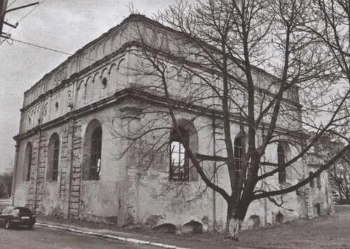 Развалины синагоги в городе Броды месте где жили предки Бродского Храм - фото 3