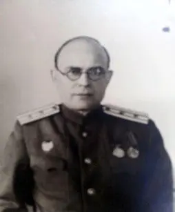 Анатолий Георгиевич Карасев Майор медицинской службы Начальник отделения - фото 6