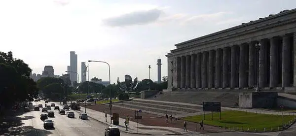 В нём была введена система самоуправления а преподаватели подбирались на - фото 37