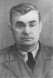 Ф Е Рыбаков Е П Василевич А В Романов Группа командиро - фото 61