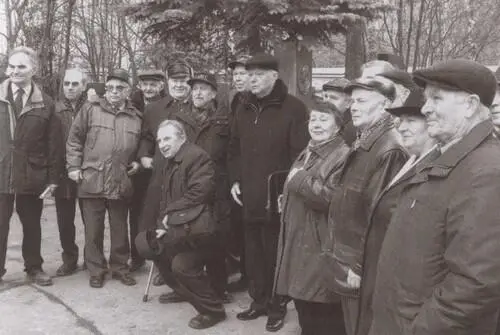 Встреча родных и близких А И Нестеренко на Кунцевском кладбище в день его - фото 32