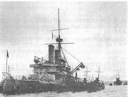 Dreadnought в период службы до 1894 г 2 фото вверху и в 1905 г во время - фото 38