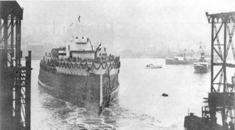 Во время спуска на воду линейный корабль Кайзерин 11 ноября 1911 г - фото 79
