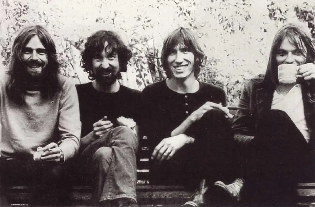 Pink Floyd Кирпич к кирпичу - фото 15
