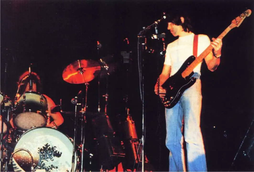 Pink Floyd один из концертов семидесятых Постер с обложкой эпохального - фото 23