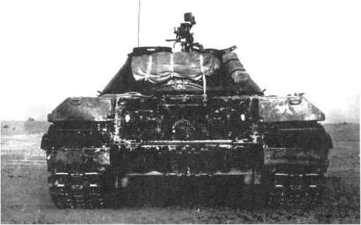 13 Тяжелый танк Т10 на испытаниях вид сзади Хорошо видно крепление брезента - фото 16