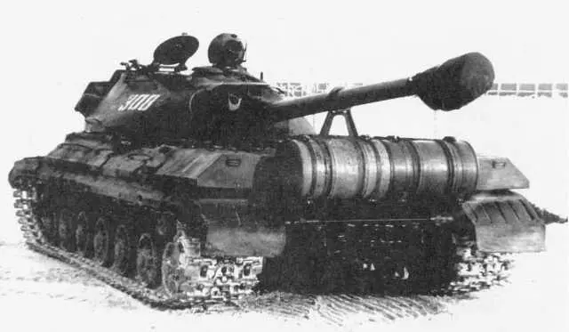 17 Тяжелый танк Т10 с двумя дополнительными 200литровыми бочками с топливом - фото 20