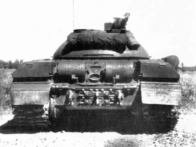 46 Тяжелый танк Т10М вид сзади Между шашками БДШ видно крепление ствола - фото 49