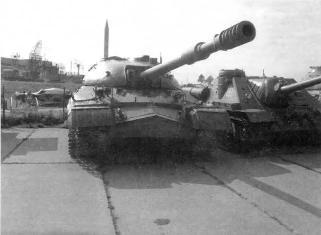 52 Тяжелый танк Т10М в экспозиции историкокультурного комплекса Линия - фото 55