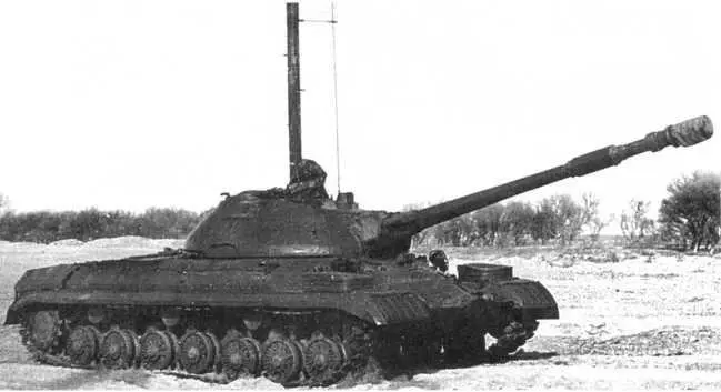 61 Танк T10M с оборудованием ОПВТ перед преодолением водной преграды 1963 - фото 64