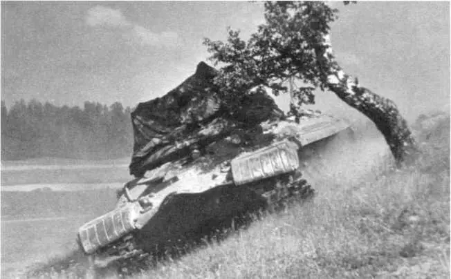79 80 Испытания танка объект 266 с гидротрансмиссией 1955 год РГАЭ - фото 83
