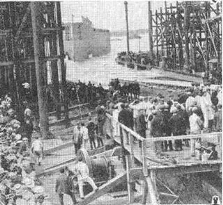 Линейный корабль Колоссус во время спуска на воду 9 апреля 1910 г Проект - фото 28