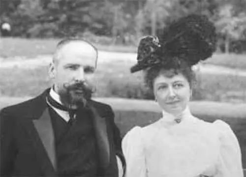 П А Столыпин министр внутренних дел с супругой 1906 г Ко времени его - фото 15