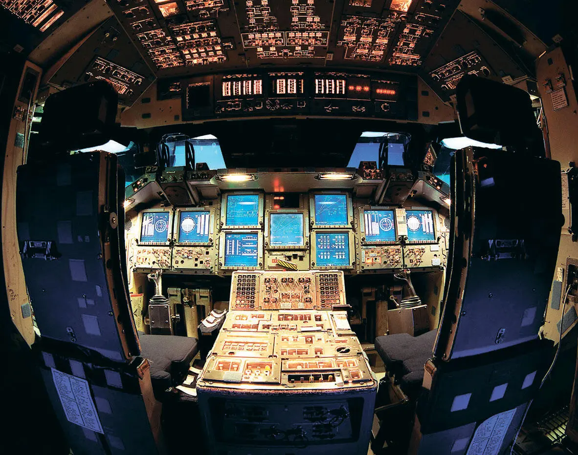Космический тренажёр кабина шаттла 1999 г NASASCIENCE PHOTO LIBRARY - фото 40