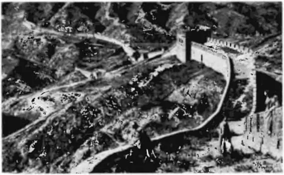 Рис 55 Фотография Великой Китайской Стены сделанная как утверждается в - фото 66