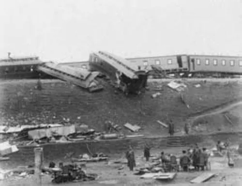 Катастрофа случилась с поездом императора Александра III 17 29 октября 1888 - фото 16