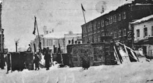 Баррикада в Москве Оружейный переулок 1905 г Понятно что доставка - фото 36