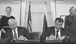 Министры обороны РФ и США Анатолий Сердюков и Роберт Гейтс на переговорах в - фото 52