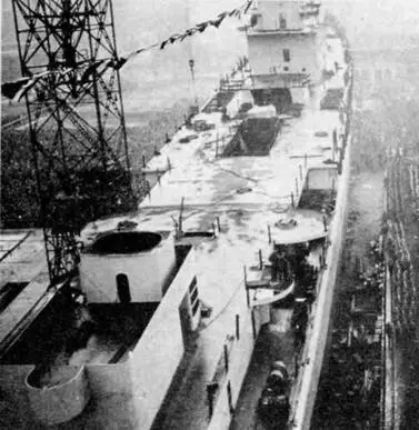 Нюрнберг во время спуска на воду 8 декабря 1934 г два фото вверху и на - фото 40