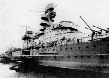 Нюрнберг во время спуска на воду 8 декабря 1934 г два фото вверху и на - фото 41