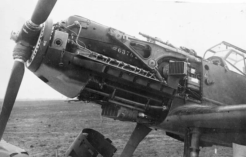 Захваченный в Испании истребитель Мессершмидт Bf109 с мотором ЮМО на - фото 82
