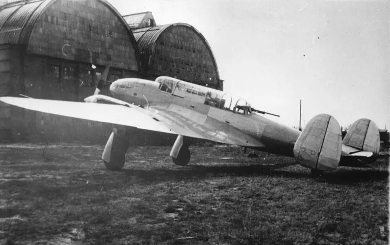 Опытный самолет в варианте бомбардировщика ВиТ2 с моторами М105 Опытный - фото 84