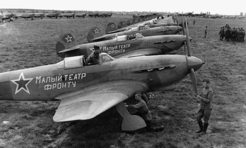 Самолет Як9 с двигателем ВК105ПФ Двигатель ВК105ПФ в экспозиции музея - фото 134